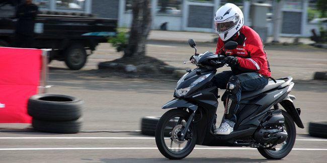 Begini Cara Belajar Teknik Kontrol Gas dan Pengereman Motor